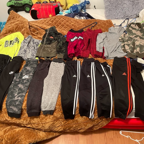 4T or 4 boys bundle. Adidas, Nike, hoodies, pants.